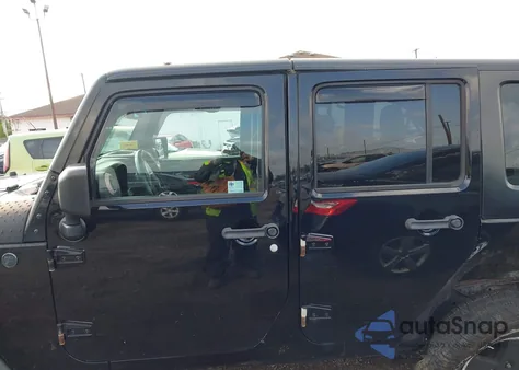 2015 Jeep Wrangler Unlimited Sport из США, поврежденный, VIN 1C4BJWDG7FL717261